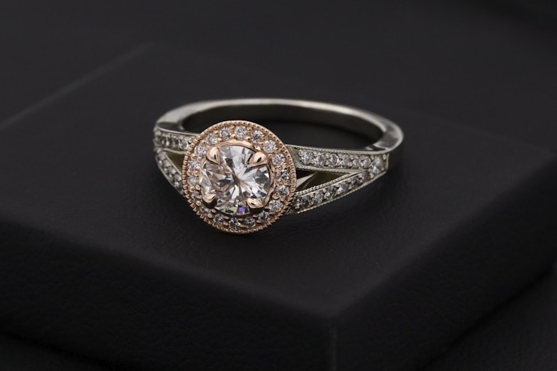 Cincin Emas Solitaire